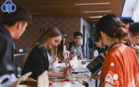 南开大学毕业证(南开大学毕业证样本94年)