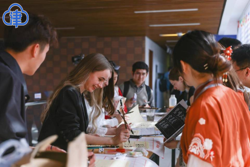 南开大学毕业证(南开大学毕业证样本94年)